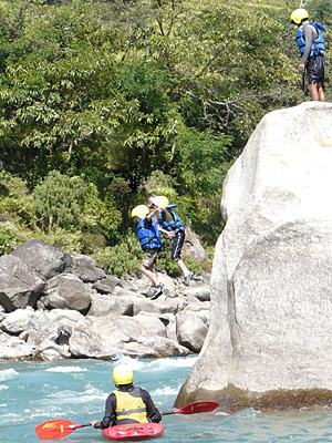 Alex & pascal Jumping With Guide